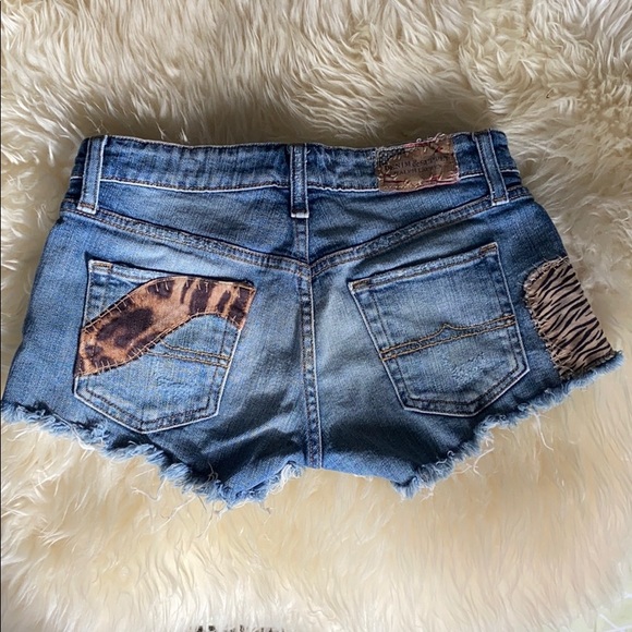 Ralph Lauren Distressed Denim Shorts - Picture 2 of 7
